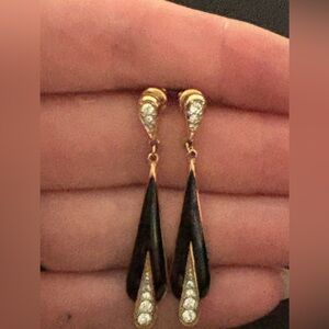 5/$10 
Black and white earrings